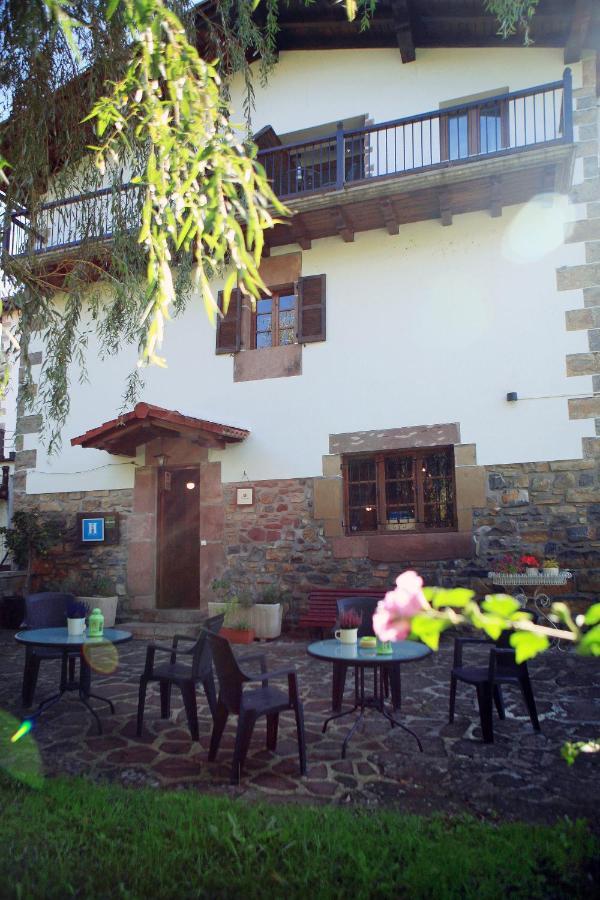 Hostal Rural Donamariako Benta Hotel Exterior photo