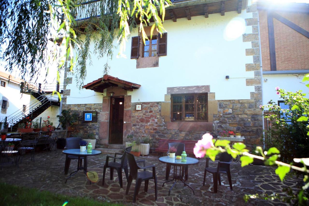 Hostal Rural Donamariako Benta Hotel Exterior photo